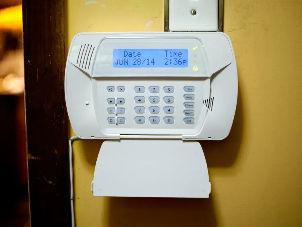 Intruder alarm, burglar alarms, siren, alarm system for home, motion sensor